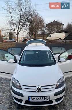 Хэтчбек Volkswagen Golf 2006 в Житомире