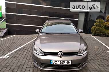 Универсал Volkswagen Golf 2015 в Львове