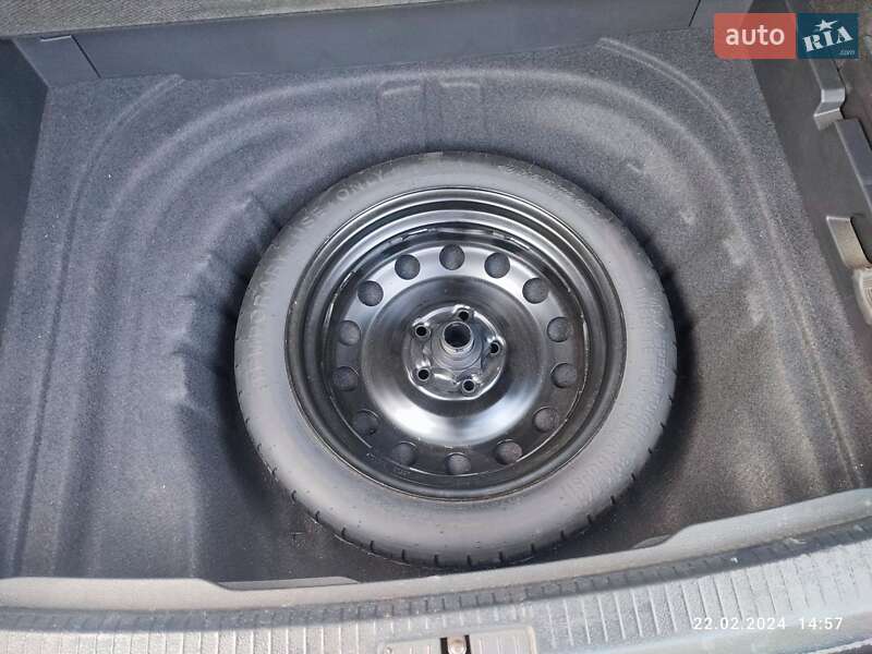 Универсал Volkswagen Golf 2017 в Павлограде