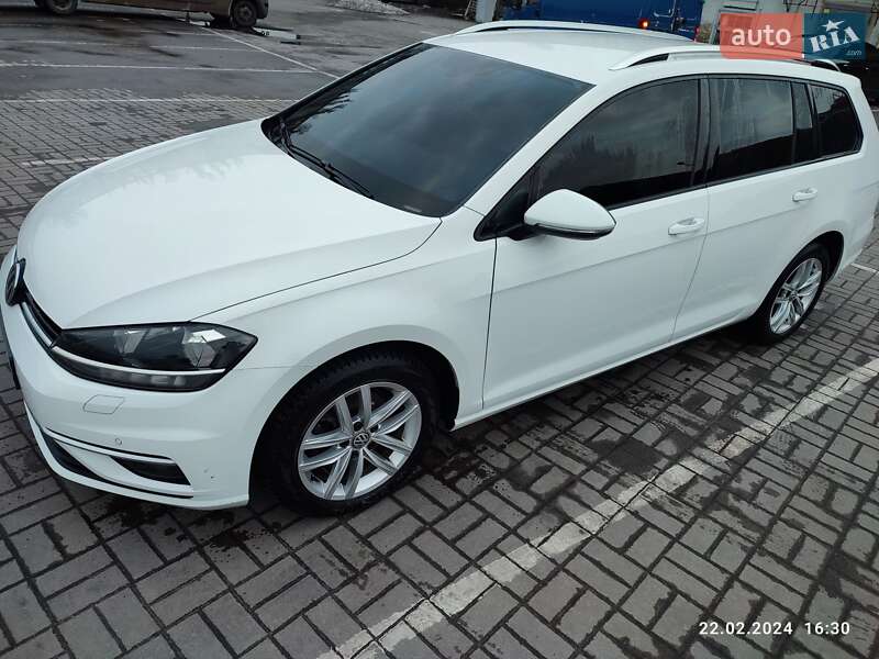 Универсал Volkswagen Golf 2017 в Павлограде