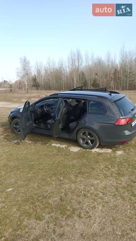 Універсал Volkswagen Golf 2016 в Києві