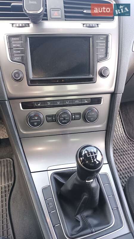 Універсал Volkswagen Golf 2016 в Києві