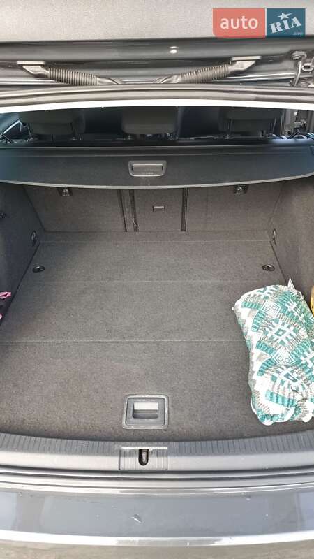 Універсал Volkswagen Golf 2016 в Києві