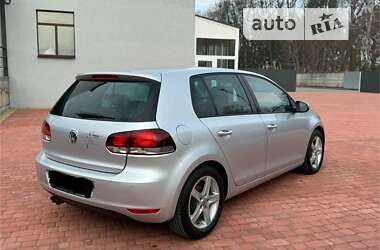 Хэтчбек Volkswagen Golf 2010 в Жашкове