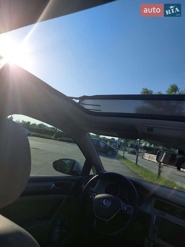 Универсал Volkswagen Golf 2015 в Львове