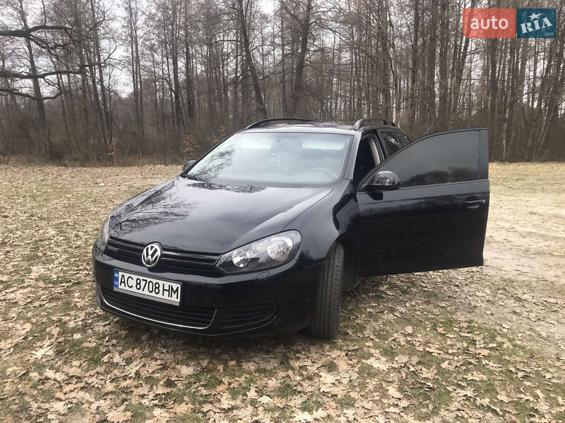 Универсал Volkswagen Golf 2010 в Львове