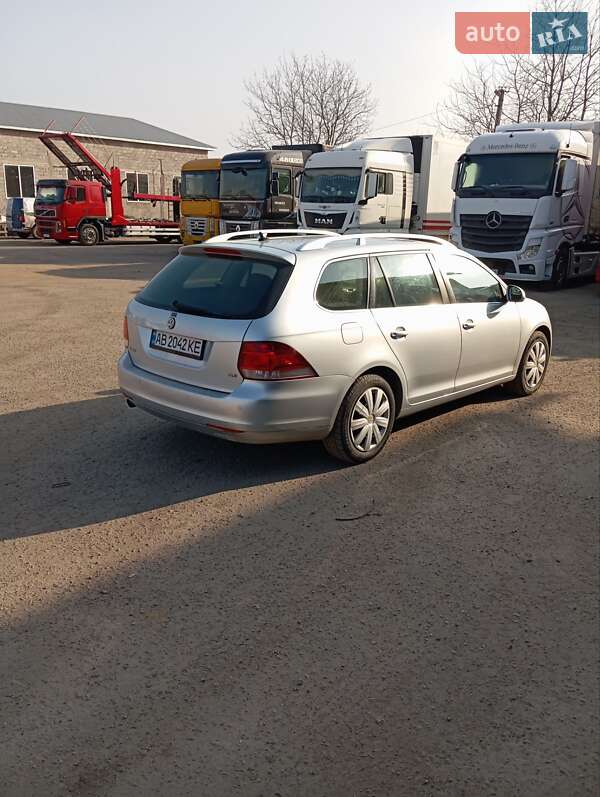 Универсал Volkswagen Golf 2011 в Виннице