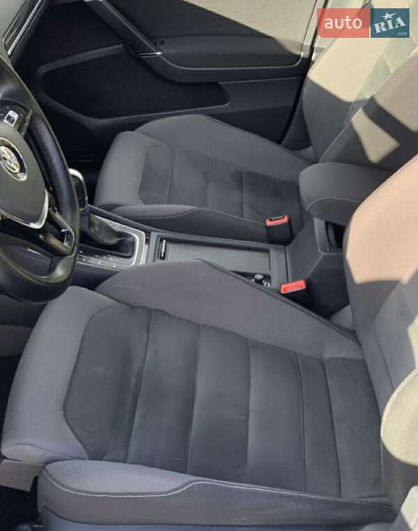 Хэтчбек Volkswagen Golf 2014 в Одессе