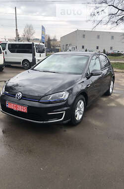 Хетчбек Volkswagen Golf 2016 в Львові