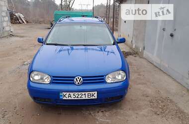 Універсал Volkswagen Golf 2003 в Києві