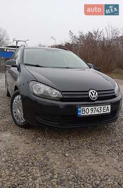 Универсал Volkswagen Golf 2010 в 