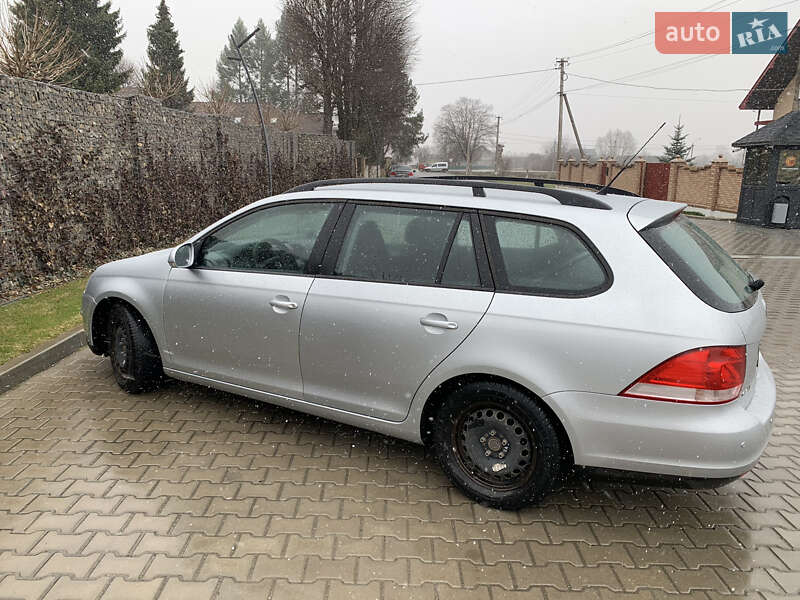 Универсал Volkswagen Golf 2009 в Ивано-Франковске