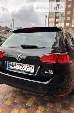 Универсал Volkswagen Golf 2014 в Житомире