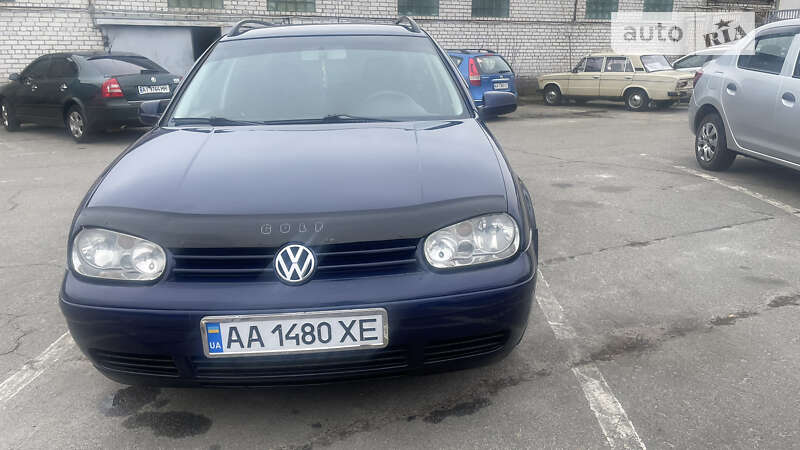 Універсал Volkswagen Golf 1999 в Києві