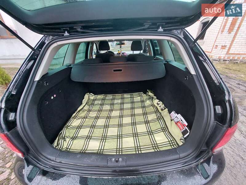 Универсал Volkswagen Golf 2011 в Монастырище