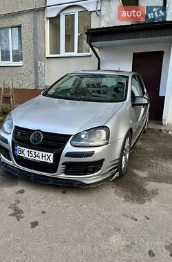 Хэтчбек Volkswagen Golf 2008 в Ровно