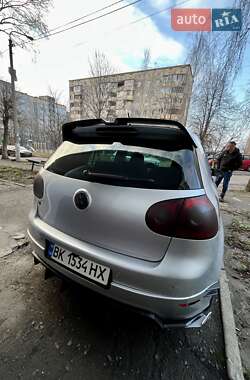 Хэтчбек Volkswagen Golf 2008 в 