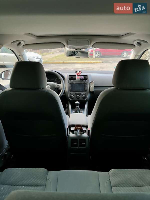 Хетчбек Volkswagen Golf 2008 в Рівному