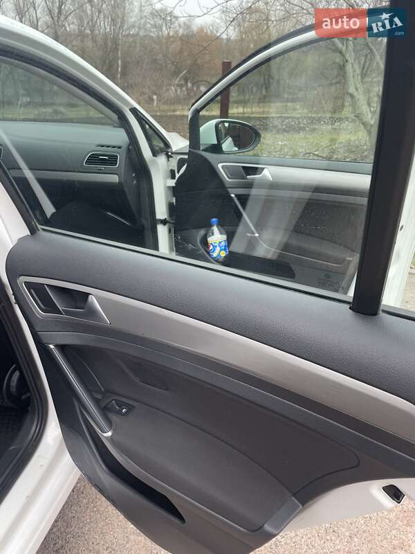 Универсал Volkswagen Golf 2014 в Переяславе