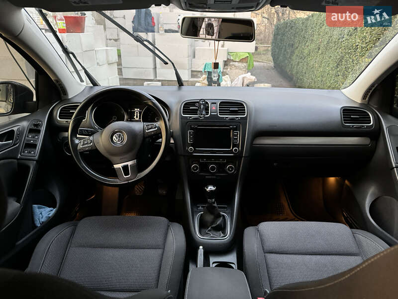 Хэтчбек Volkswagen Golf 2012 в Виннице