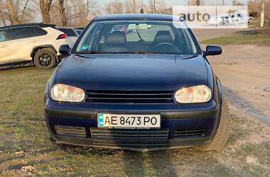 Хэтчбек Volkswagen Golf 2000 в Каменском