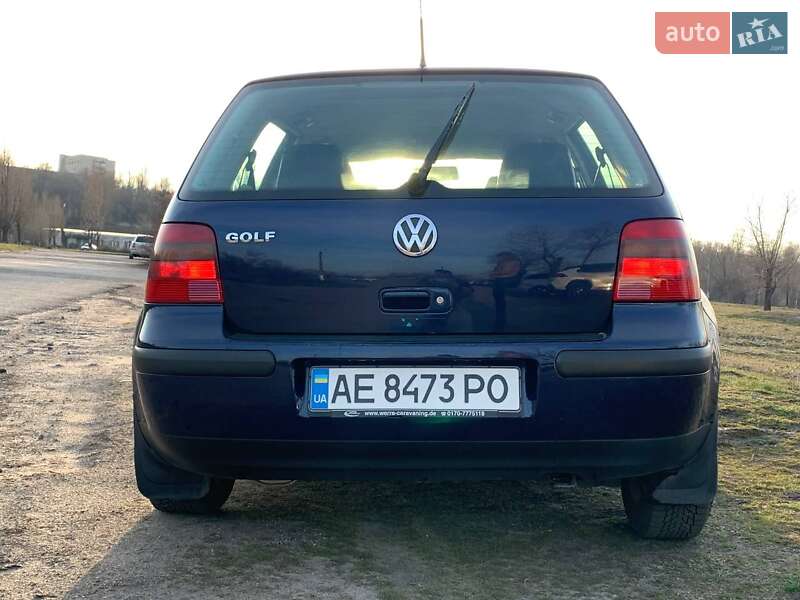 Хетчбек Volkswagen Golf 2000 в Кам'янському