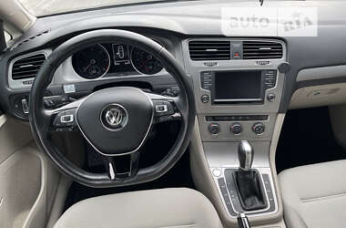 Универсал Volkswagen Golf 2015 в Киеве