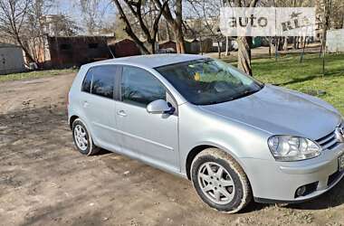 Хэтчбек Volkswagen Golf 2006 в 