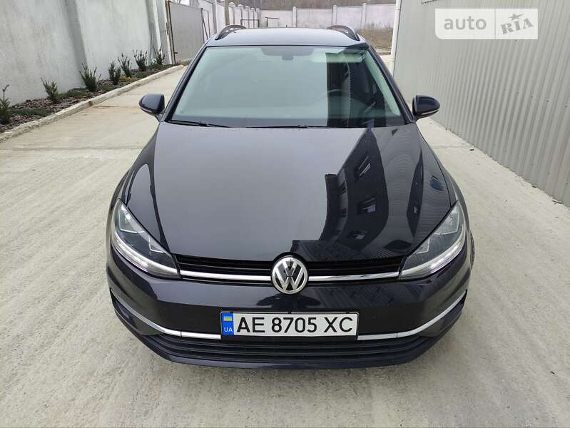 Универсал Volkswagen Golf 2017 в Кропивницком
