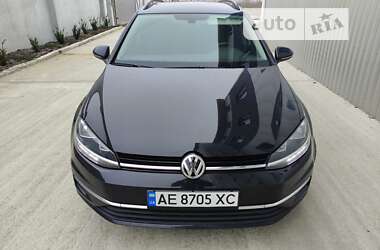 Універсал Volkswagen Golf 2017 в 