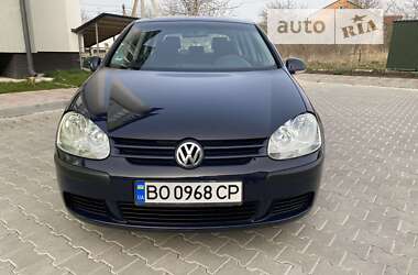 Хетчбек Volkswagen Golf 2004 в Тернополі