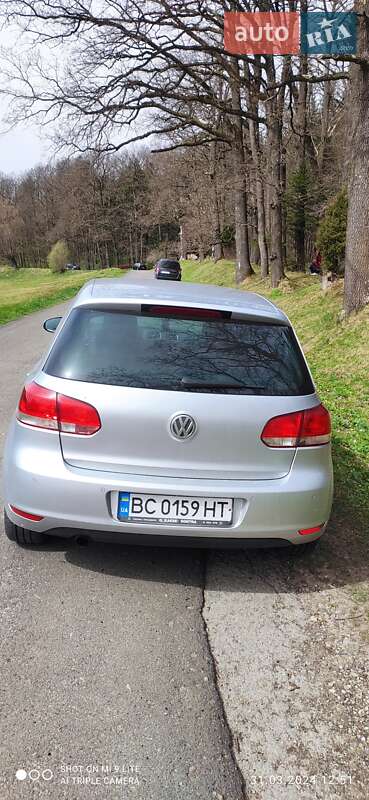 Хэтчбек Volkswagen Golf 2010 в Львове