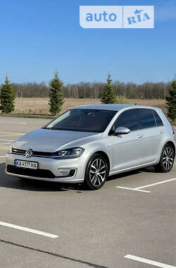 Хэтчбек Volkswagen Golf 2019 в Киеве