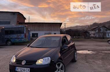 Хэтчбек Volkswagen Golf 2005 в Верховине