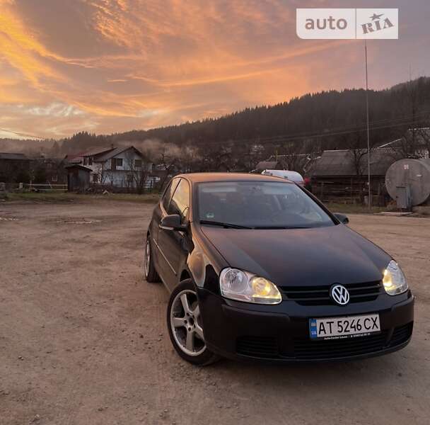 Хэтчбек Volkswagen Golf 2005 в Верховине