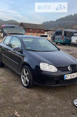 Хэтчбек Volkswagen Golf 2005 в Верховине