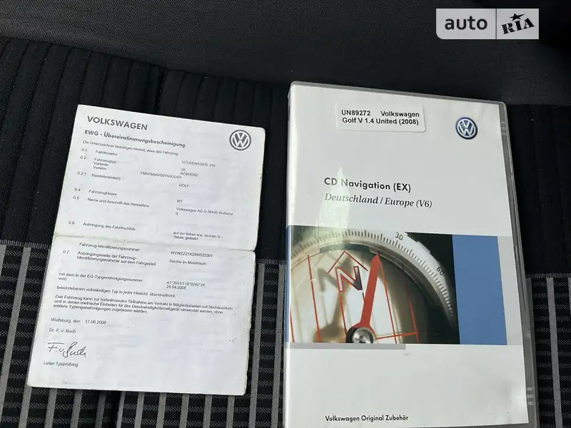 Хэтчбек Volkswagen Golf 2008 в Хороле документ