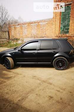 Хэтчбек Volkswagen Golf 2000 в Баре