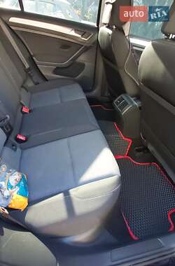 Универсал Volkswagen Golf 2014 в 