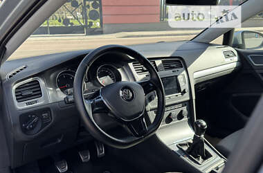 Хетчбек Volkswagen Golf 2014 в Дрогобичі