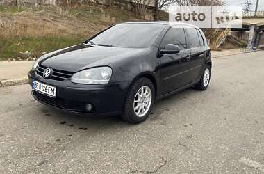 Хэтчбек Volkswagen Golf 2004 в Одессе