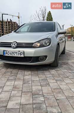 Хэтчбек Volkswagen Golf 2009 в Ужгороде
