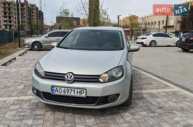 Хэтчбек Volkswagen Golf 2009 в Ужгороде