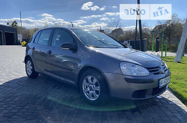 Хетчбек Volkswagen Golf 2006 в Фастові