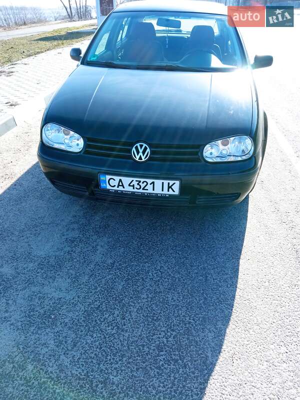 Хэтчбек Volkswagen Golf 1999 в Каневе