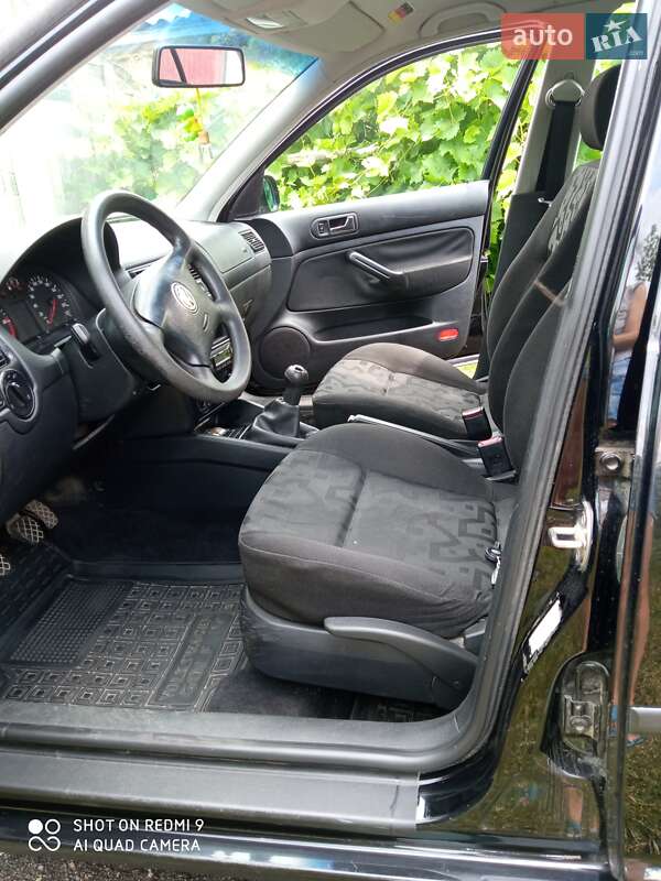 Хэтчбек Volkswagen Golf 1999 в Каневе