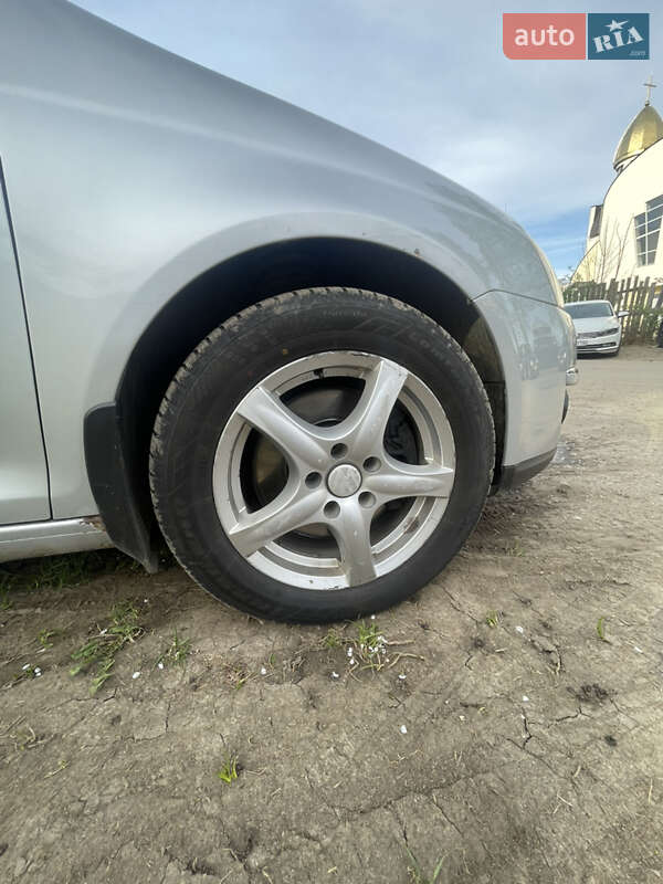 Универсал Volkswagen Golf 2009 в Стрые