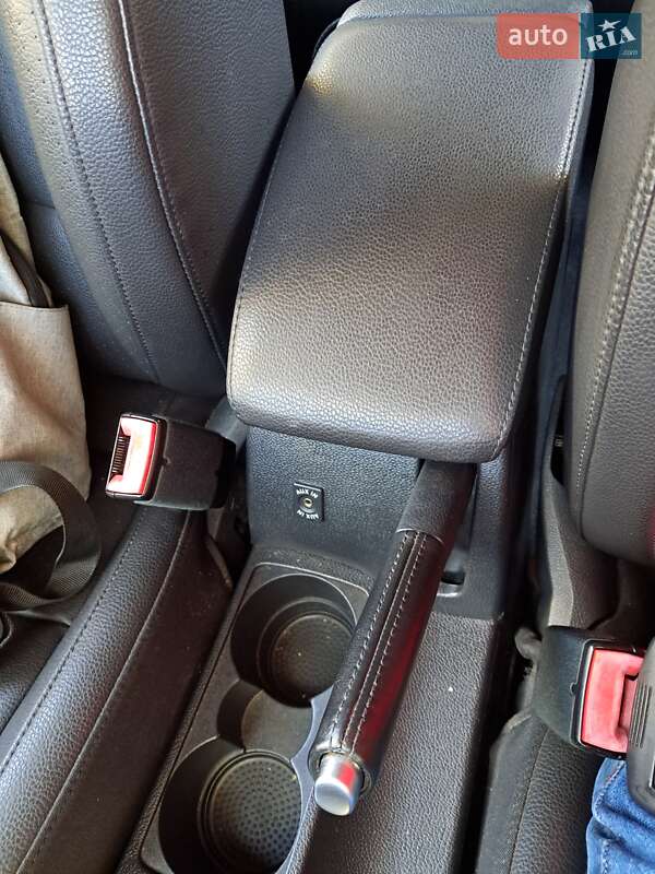 Универсал Volkswagen Golf 2012 в Ирпене