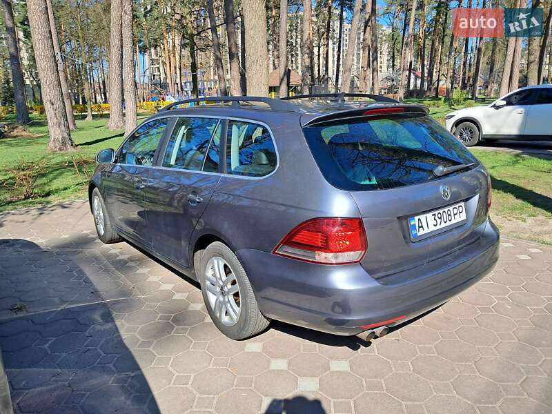 Универсал Volkswagen Golf 2012 в Ирпене