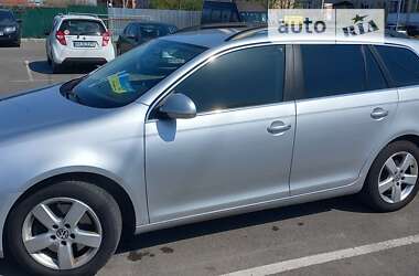 Универсал Volkswagen Golf 2012 в Киеве